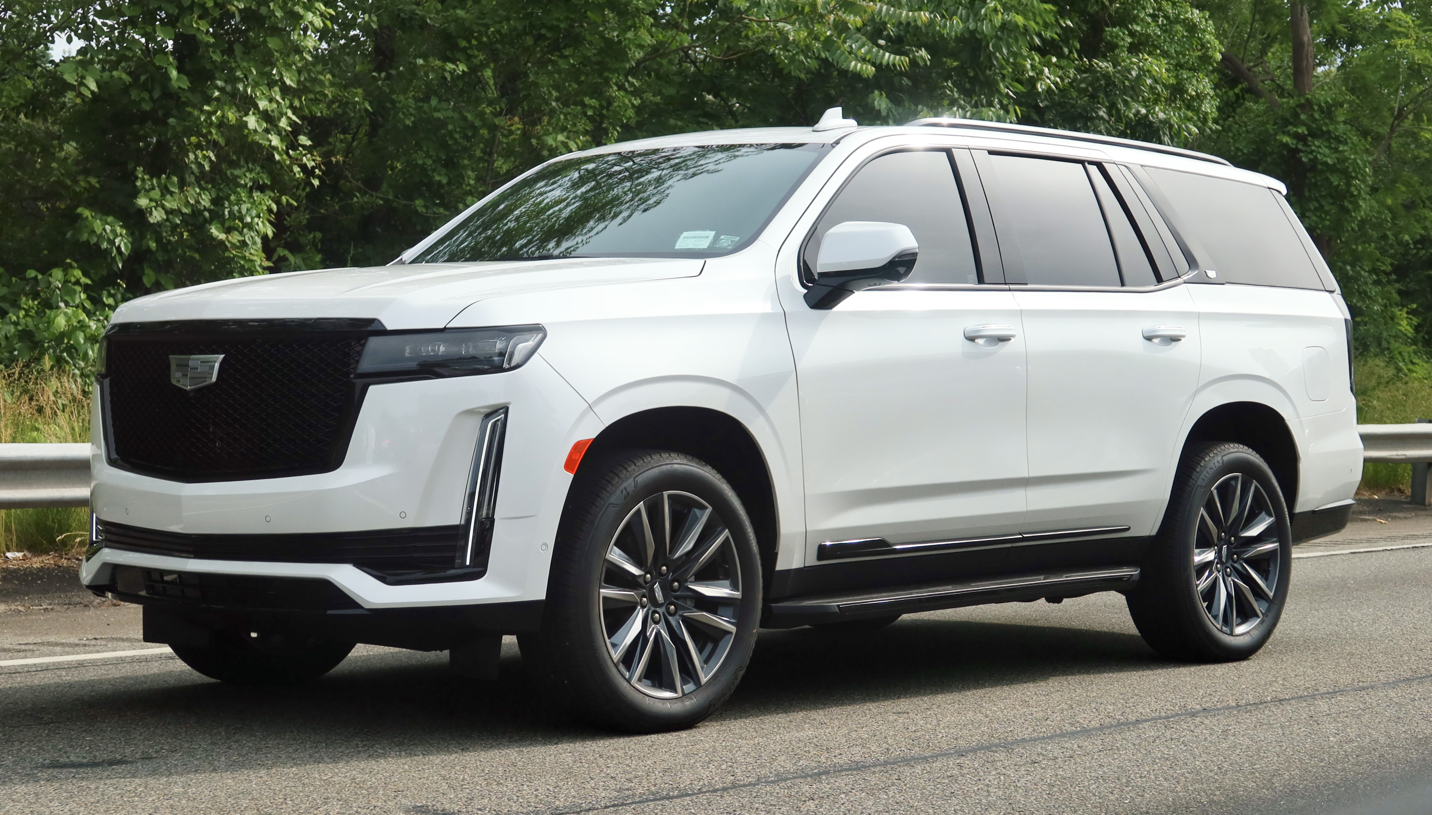 Лицо угрозы: Cadillac Escalade