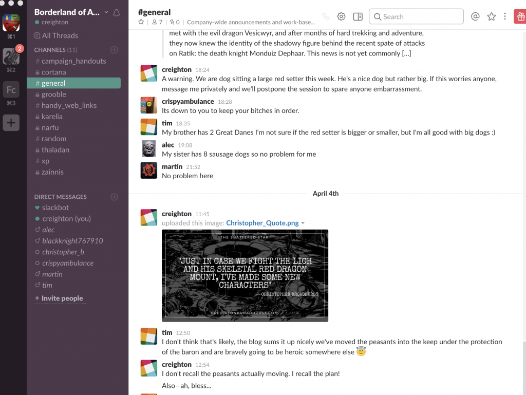 Экран Slack с каналами кампании